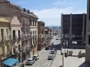 Palazzo - Edificio in vendita a Cagliari