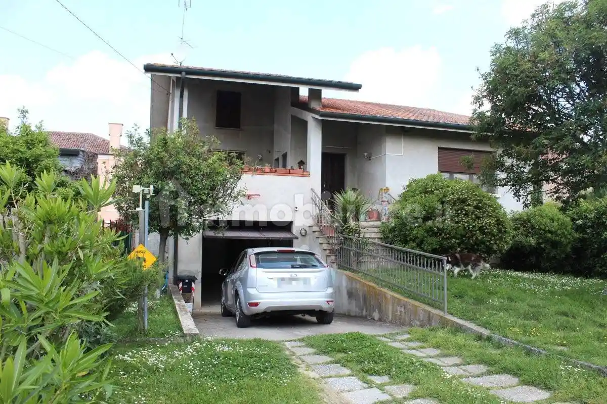 Villa in vendita a Fiesso Umbertiano