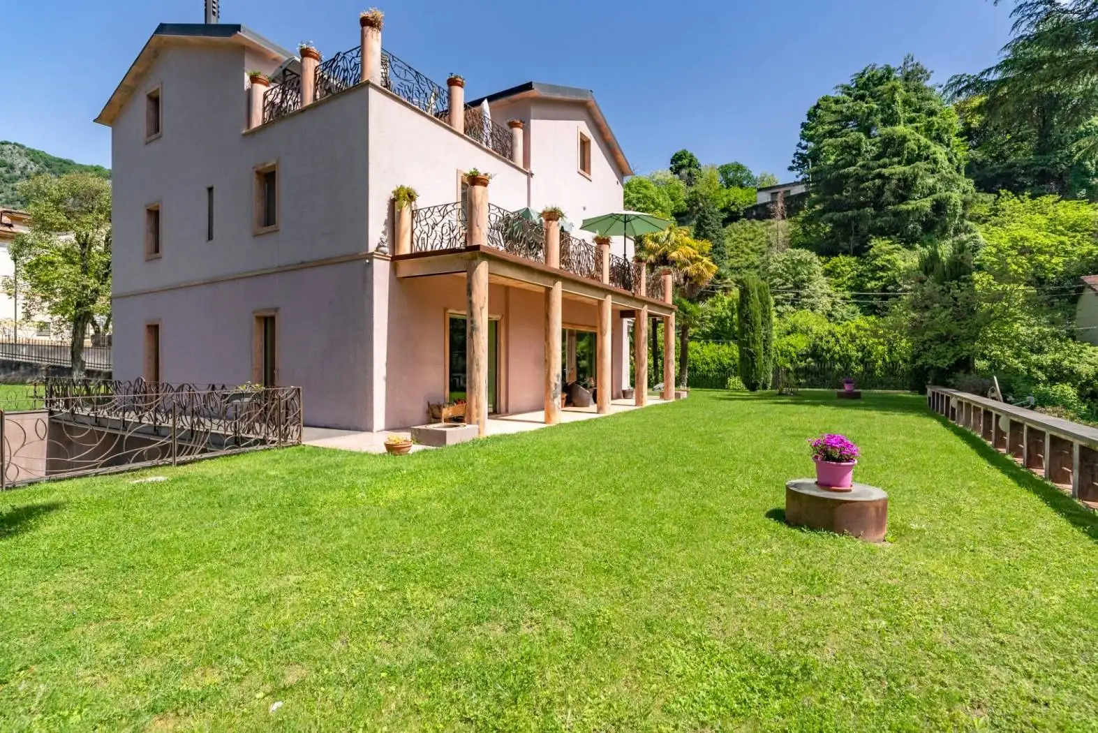 Villa in vendita a Tremezzina
