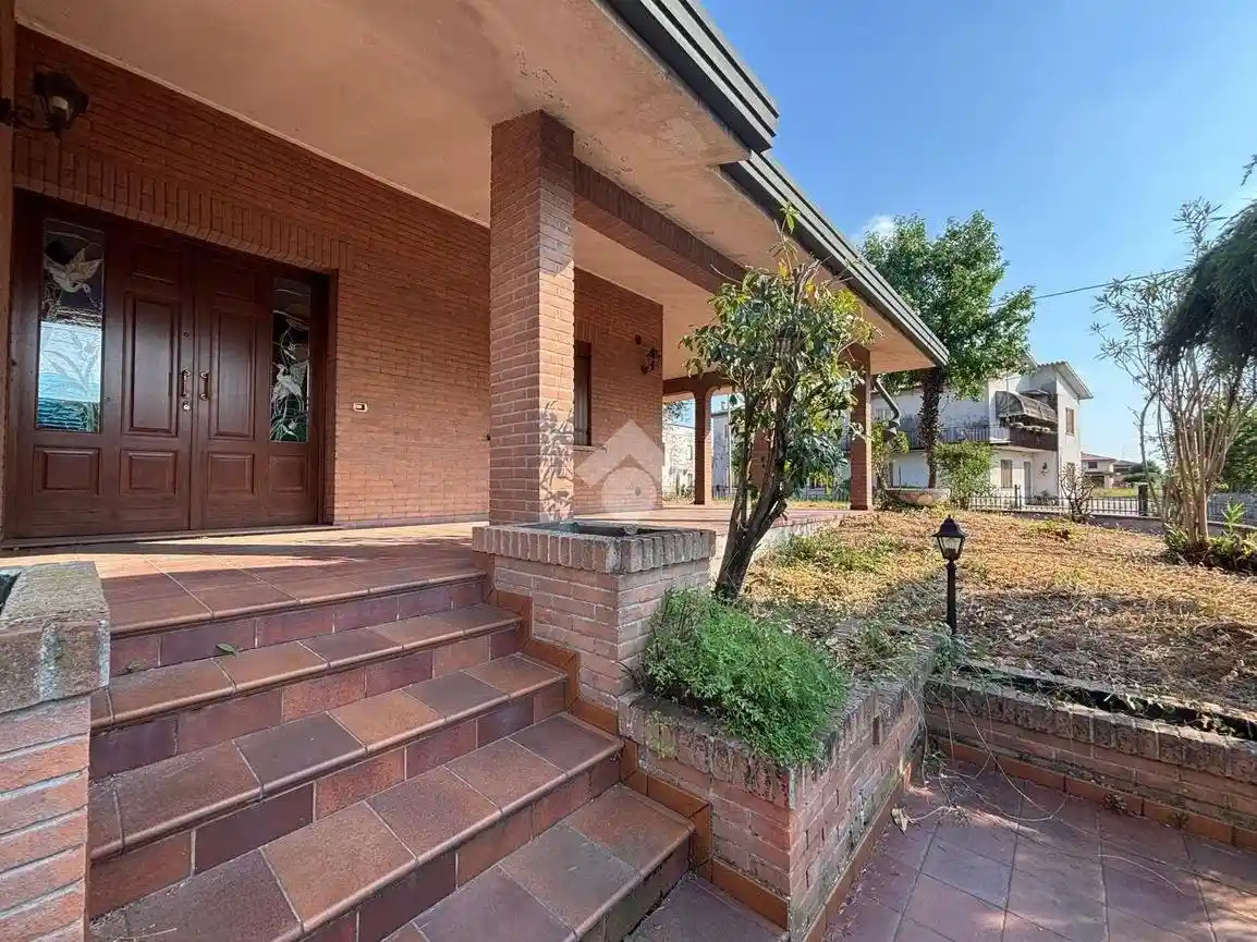 Villa in vendita a Solesino