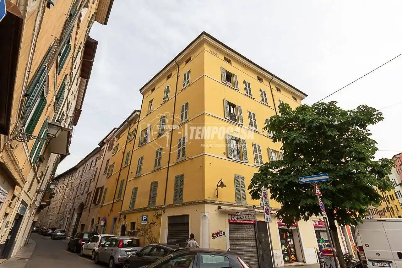 Palazzo - Edificio in vendita a Brescia