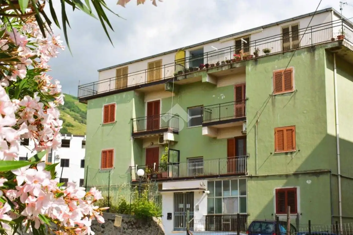 Appartamento in vendita a Paola