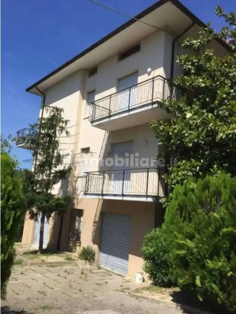 Villa in vendita a Ostra