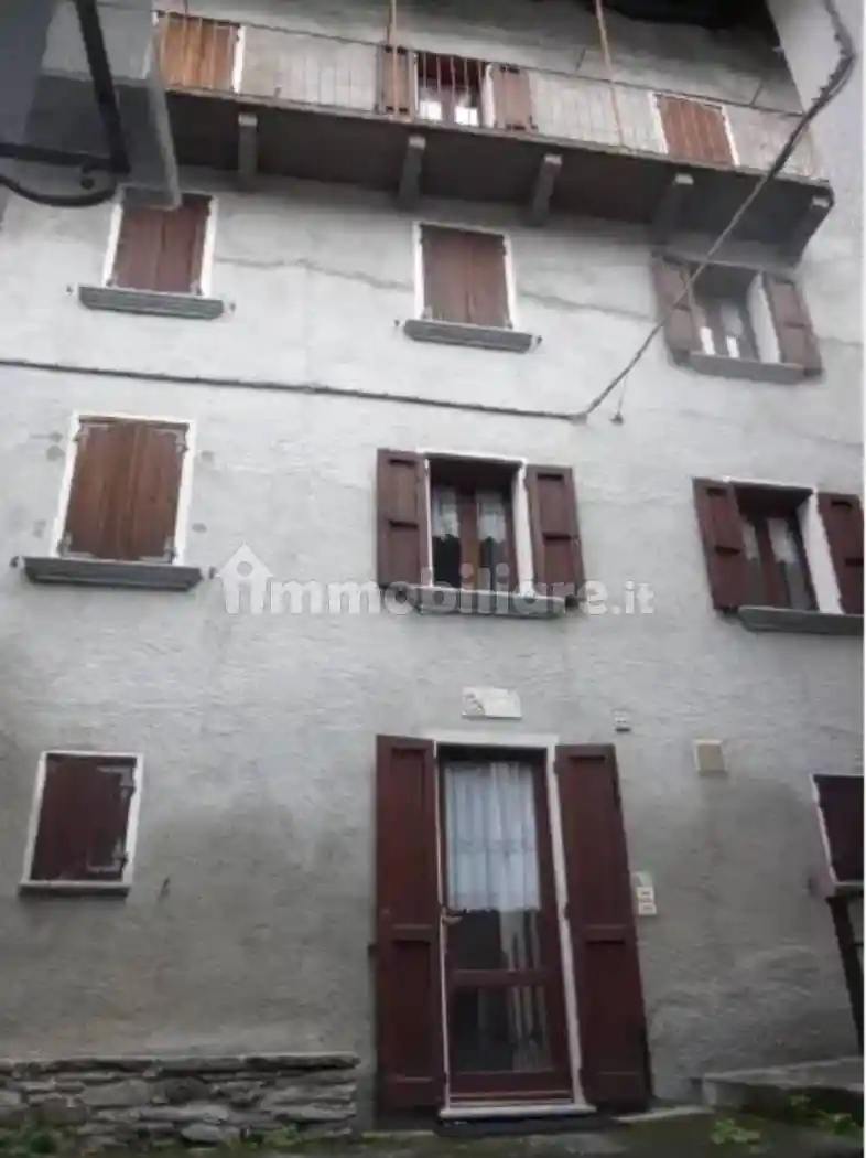 Casa indipendente in vendita a Valvarrone