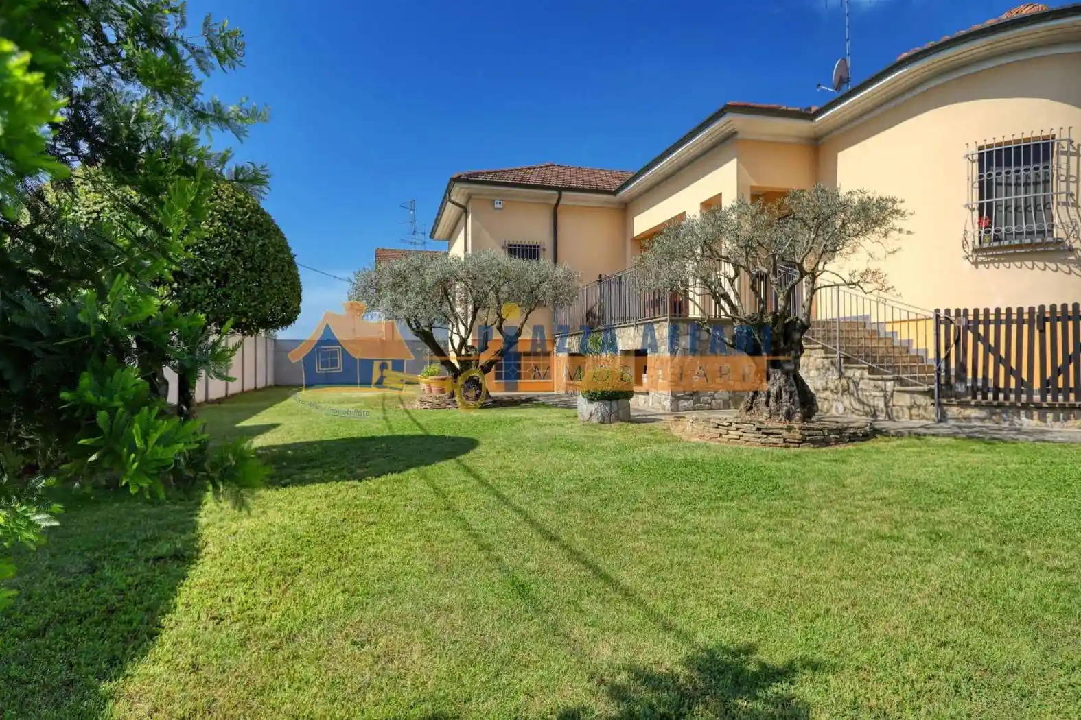 Villa in vendita a Cairate