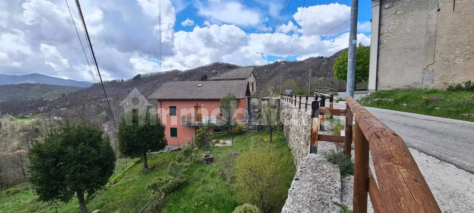 Casa indipendente in vendita a Rezzoaglio