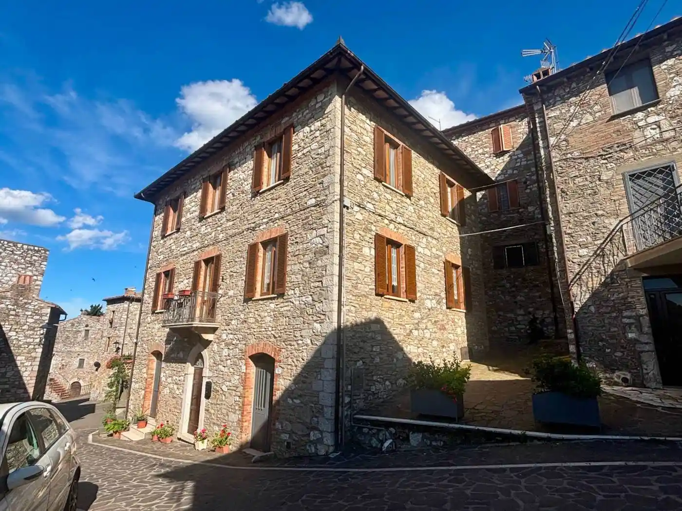 Casa indipendente in vendita a Montecchio