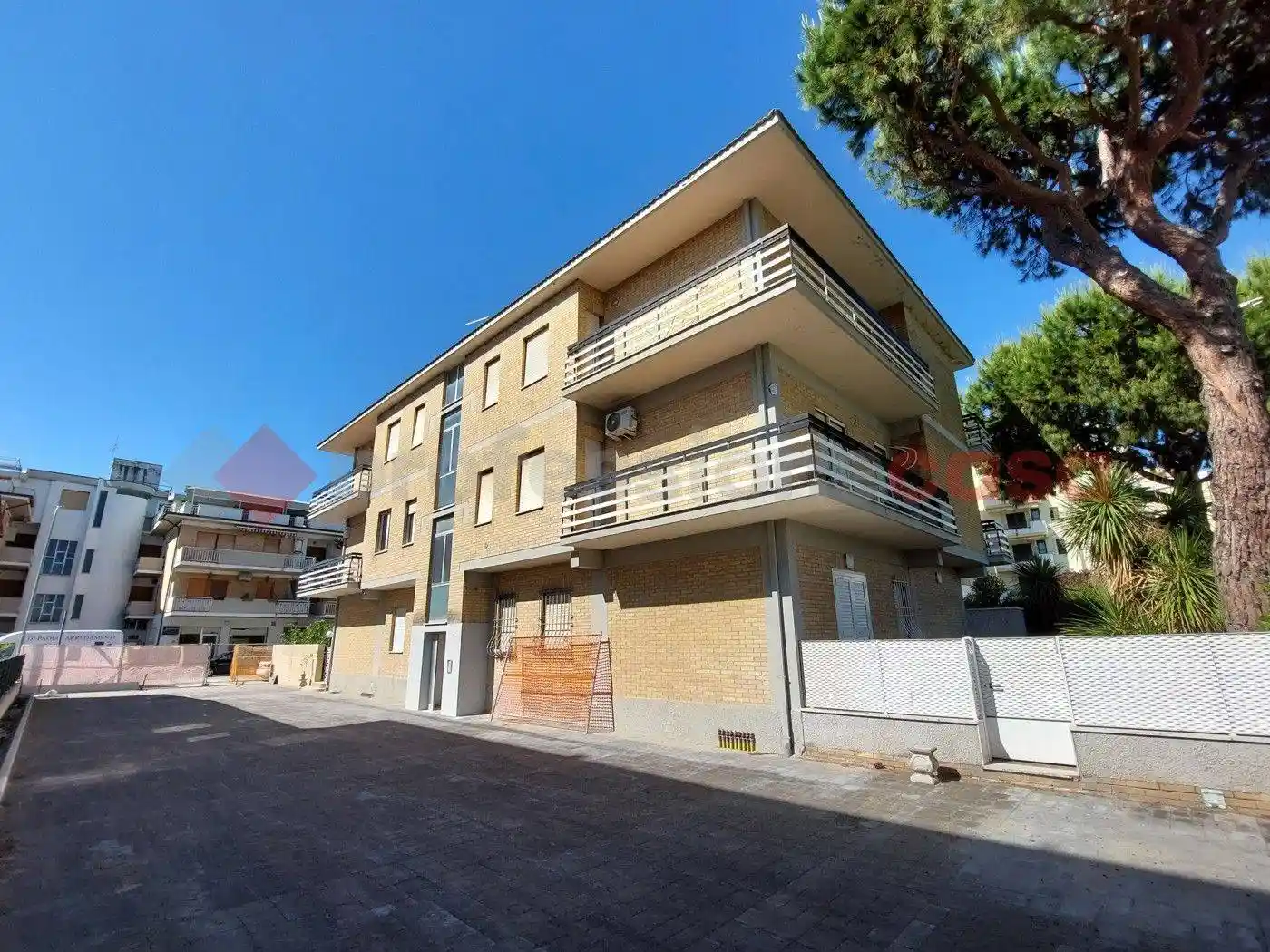 Trilocale via Toscana, 22, Lungomare Marconi, Alba Adriatica - foto 3