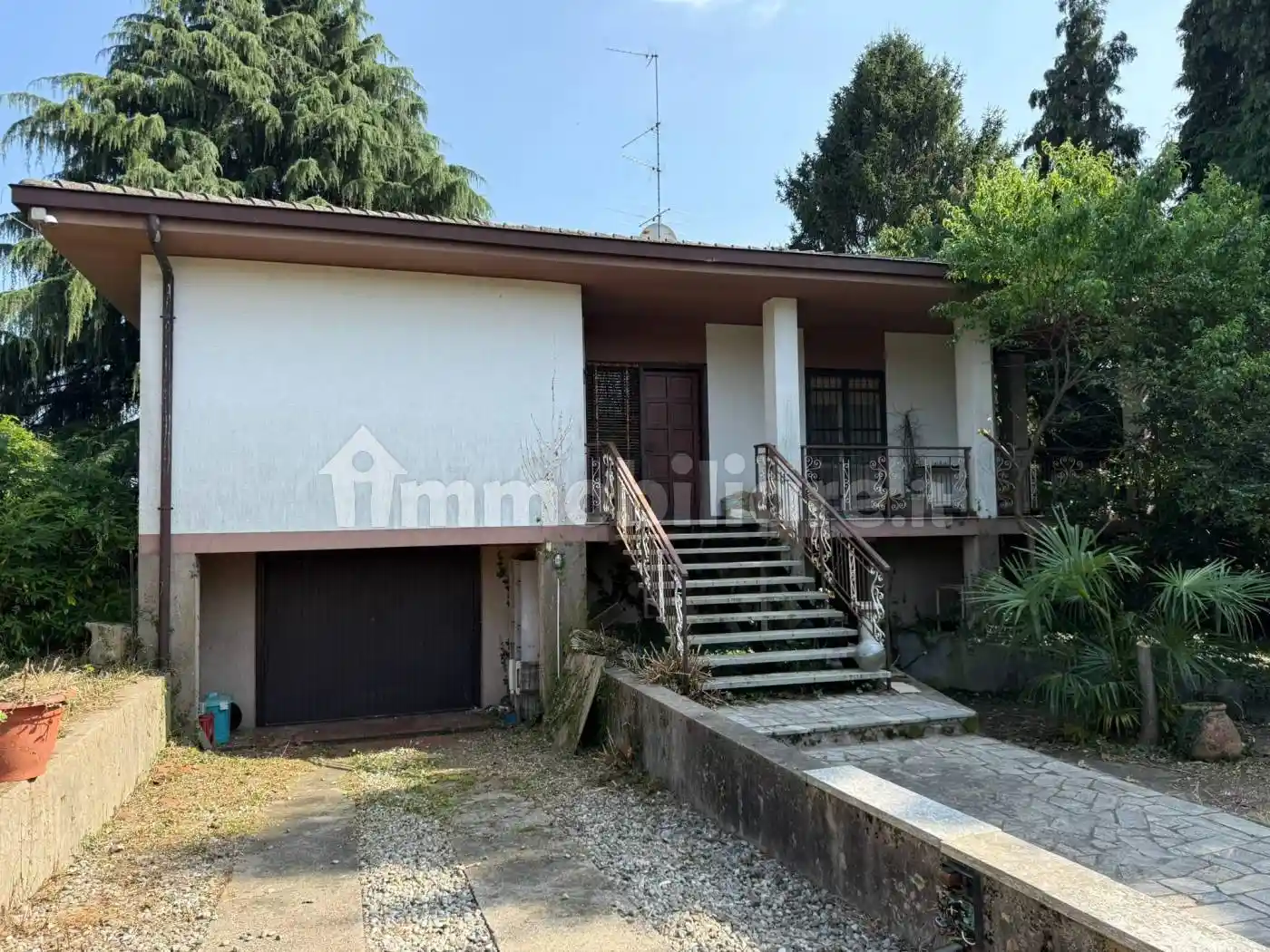 Villa in vendita a Agrate Conturbia