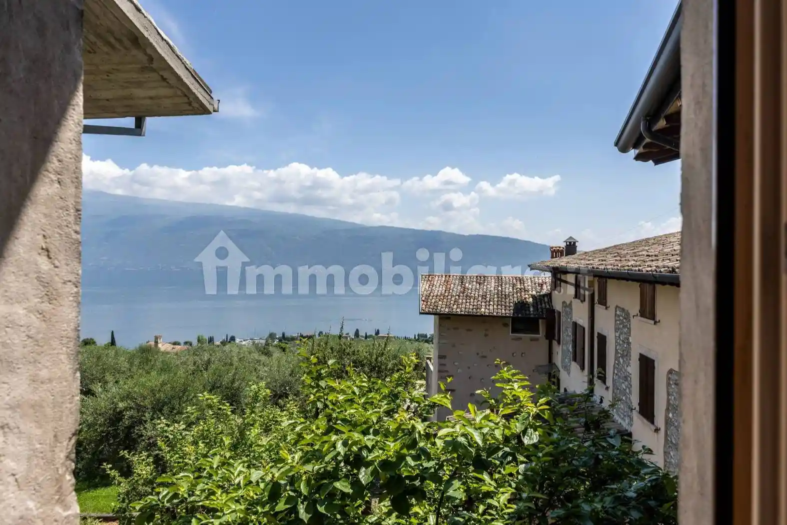 Casa indipendente in vendita a Gargnano