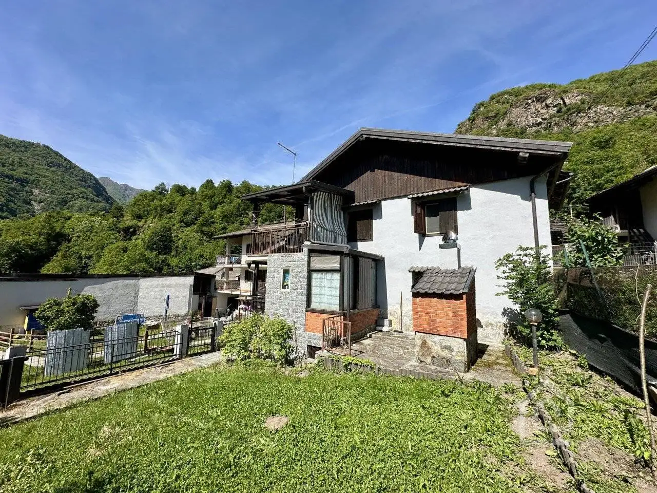 Casa indipendente in vendita a Sparone