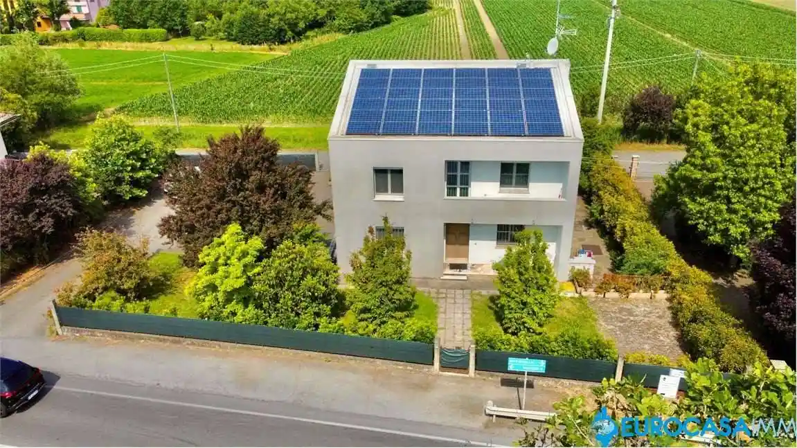 Casa indipendente in vendita a Novellara