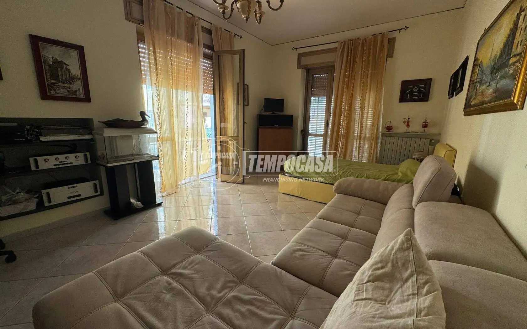 Appartamento in vendita a Napoli