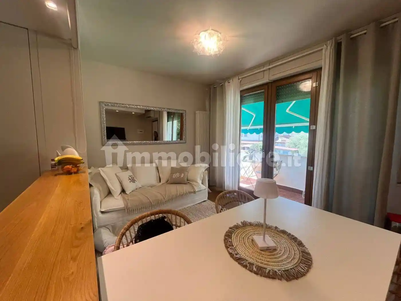 Appartamento in vendita a Montignoso