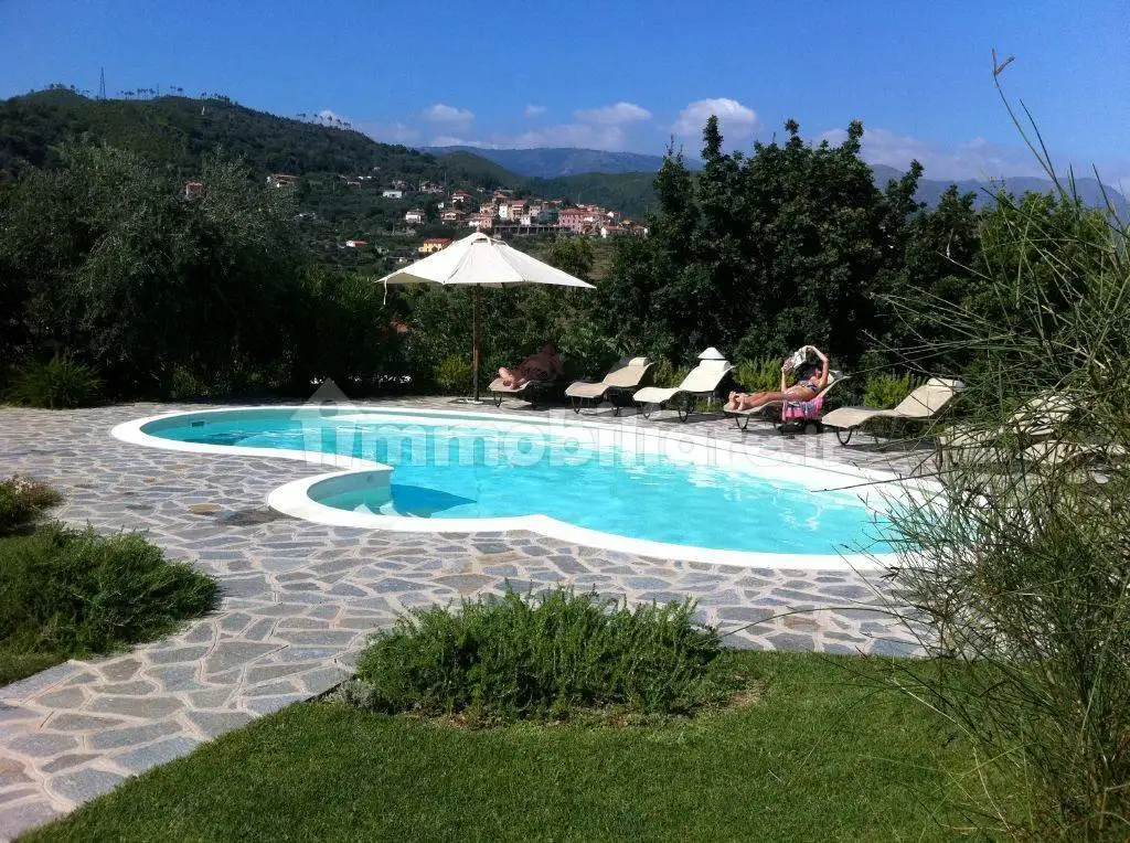 Villa in affitto a Celle Ligure