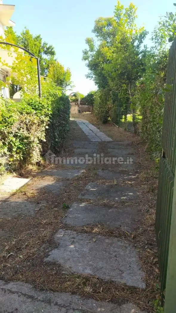 Villa plurifamiliare via Palinuro 18, Lido di Tarquinia, Tarquinia - foto 3