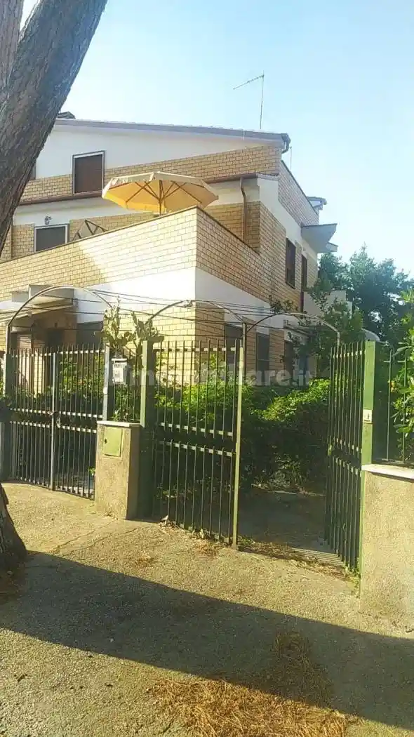 Villa in affitto a Tarquinia