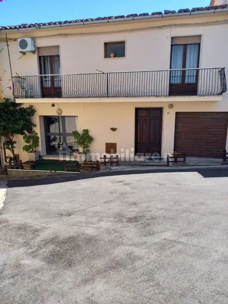 Casa indipendente in vendita a San Vincenzo la Costa