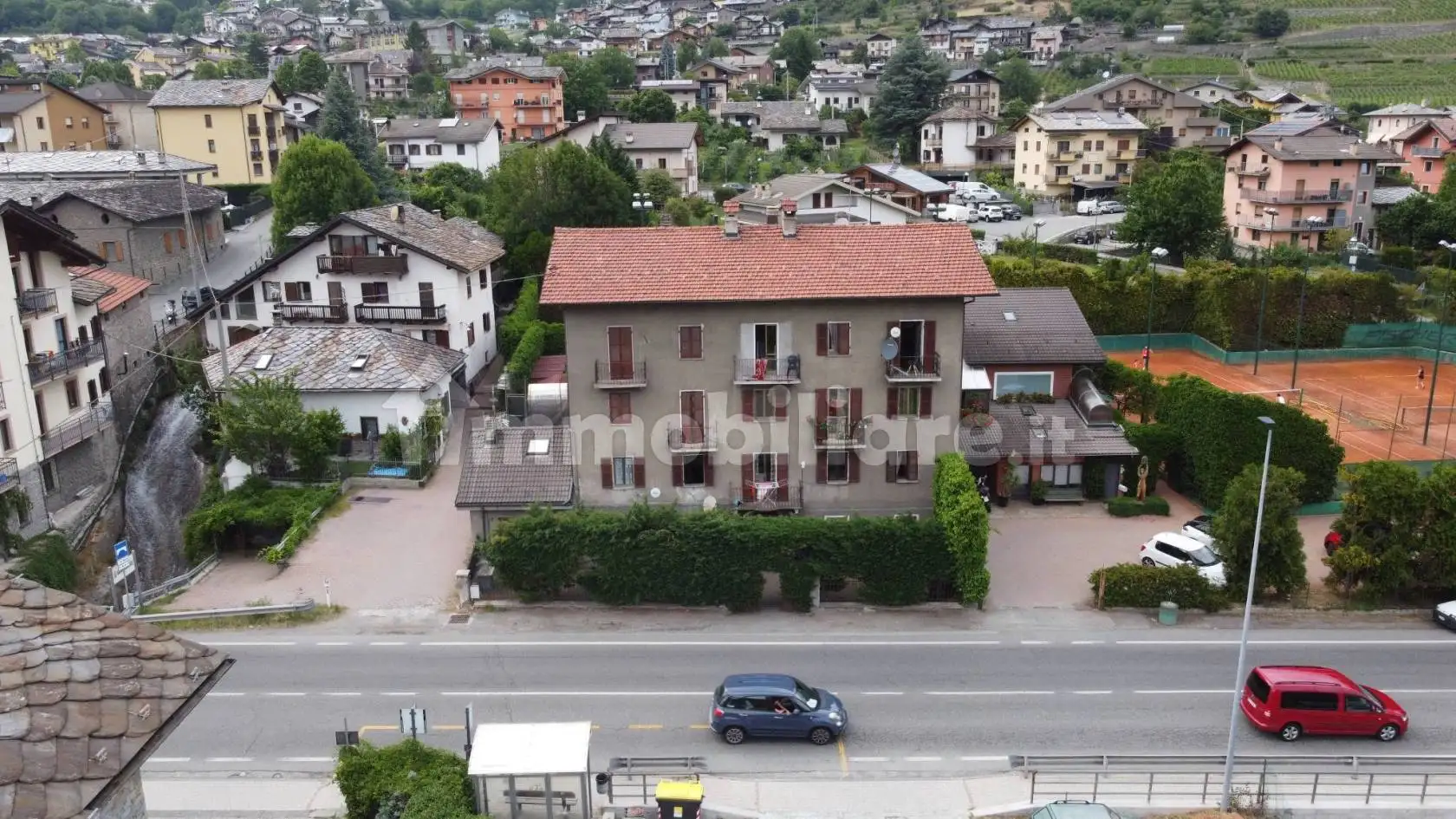 Palazzo - Edificio in vendita a Sarre