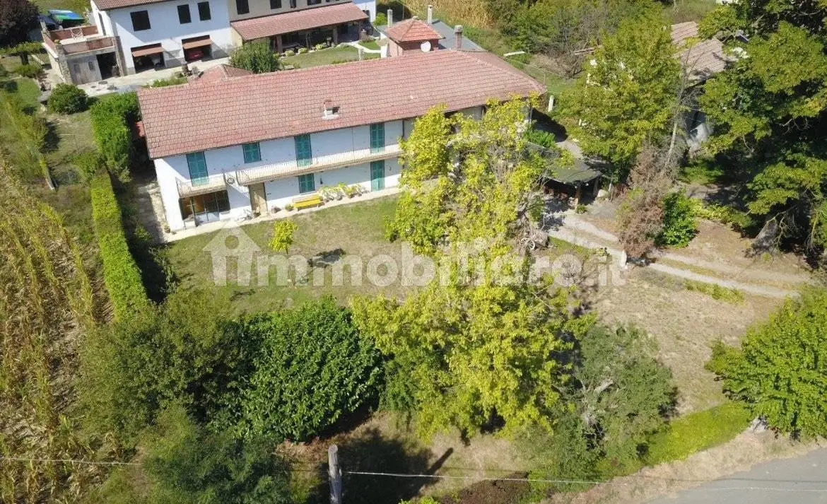 Villa in vendita a Merana
