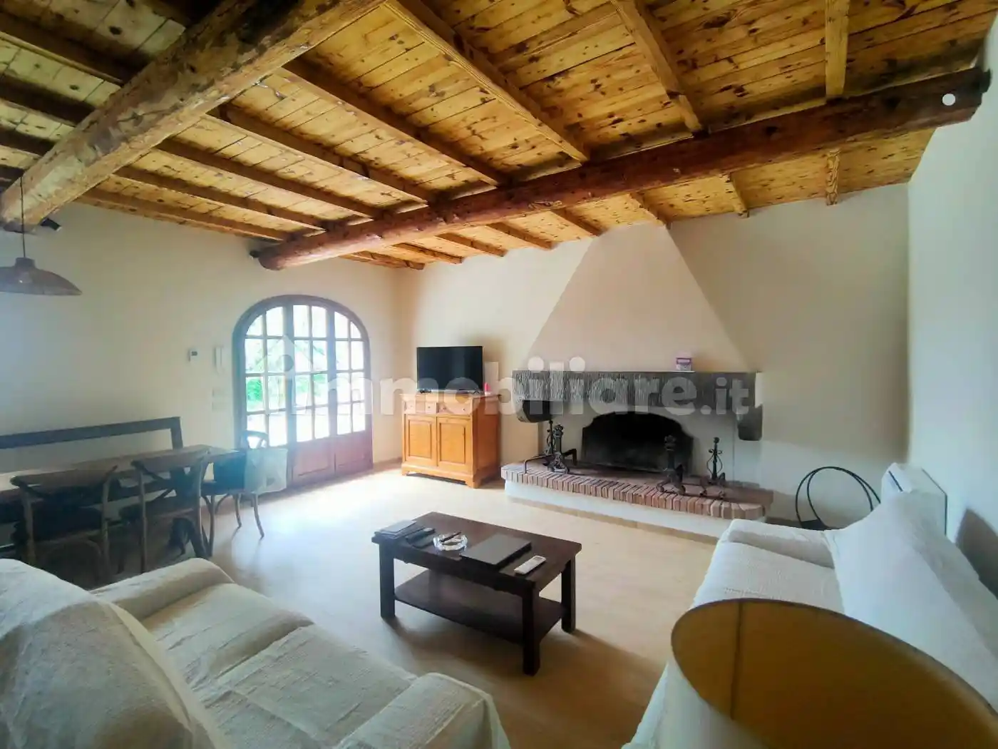 Palazzo - Edificio in affitto a Reggello