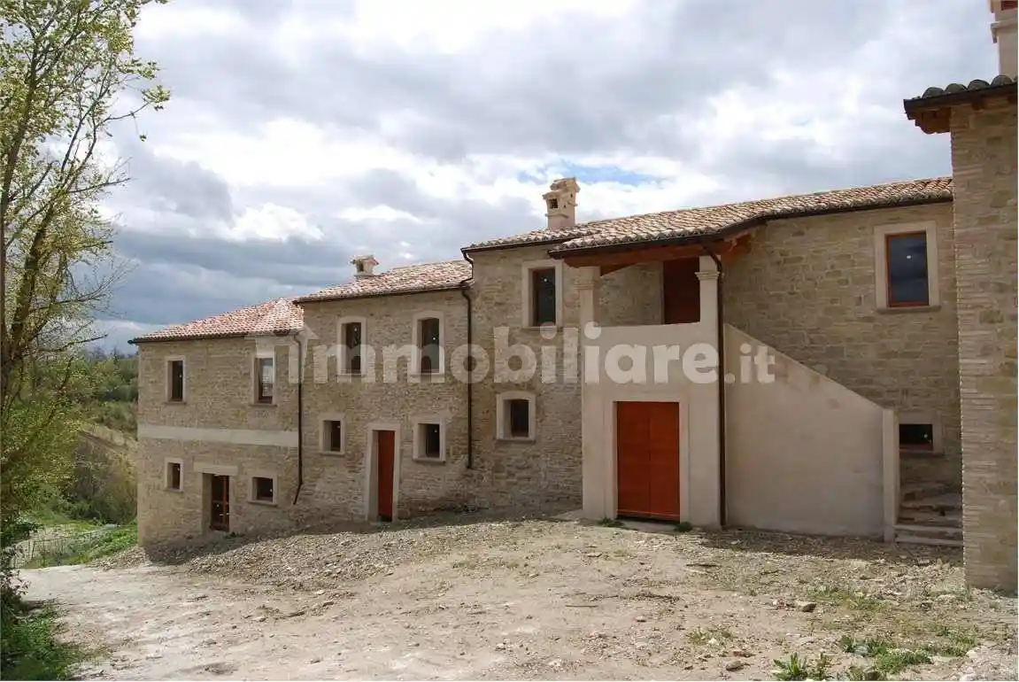 Palazzo - Edificio in vendita a Gubbio