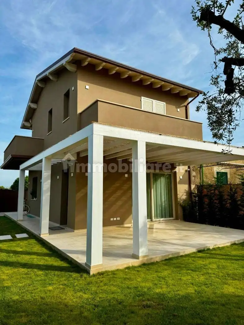 Villa in affitto a Seravezza