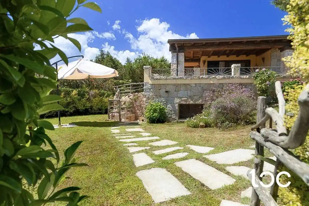 Villa in vendita a San Teodoro