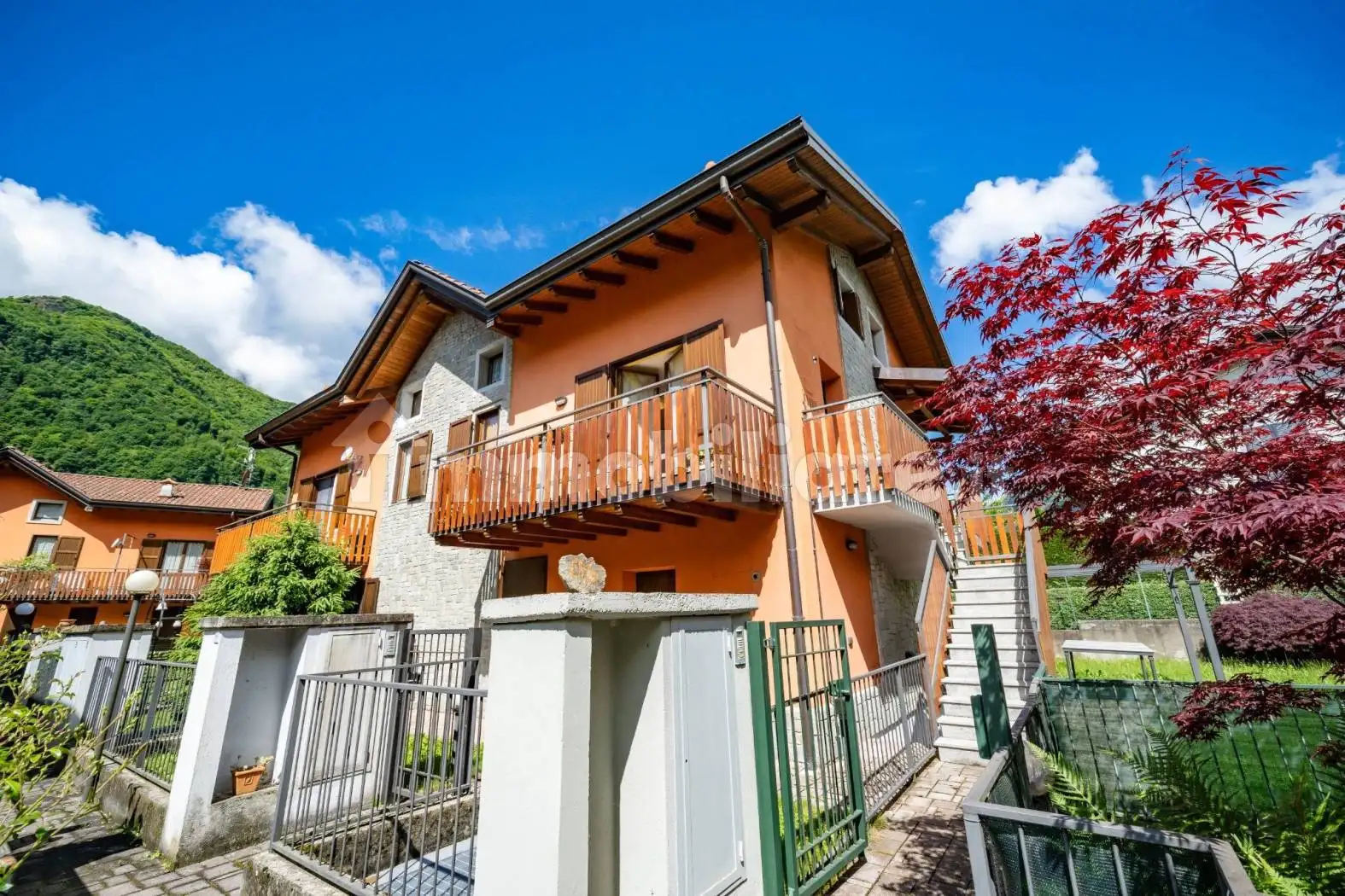 Appartamento in vendita a Introbio