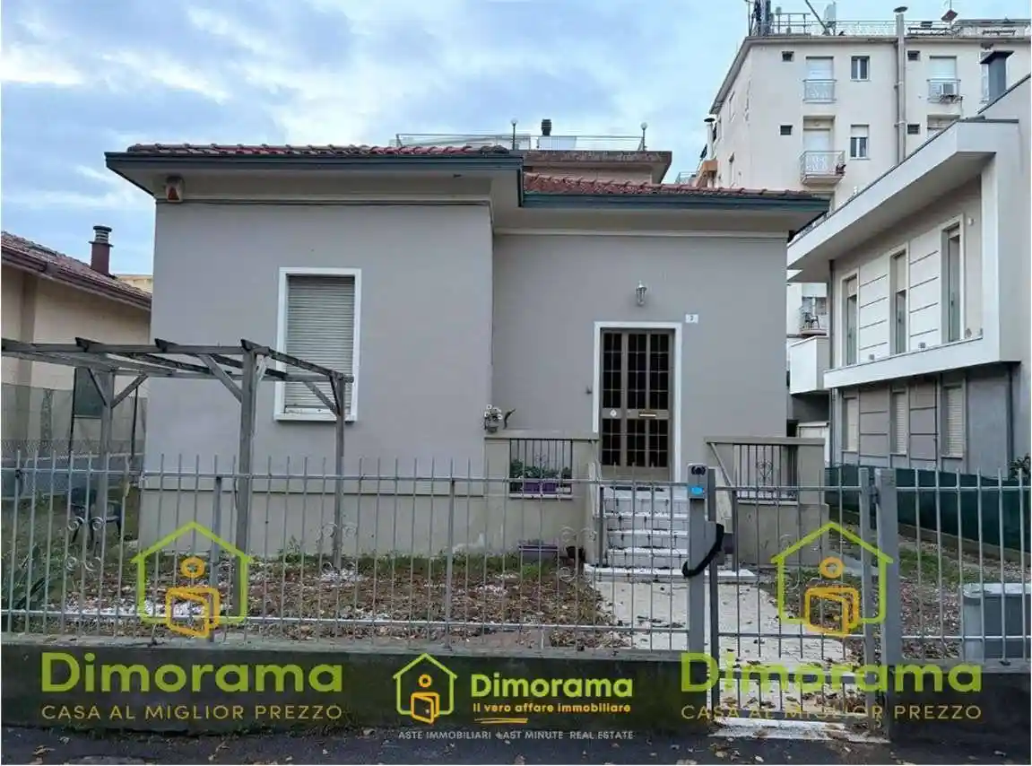 Casa indipendente in vendita a Rimini