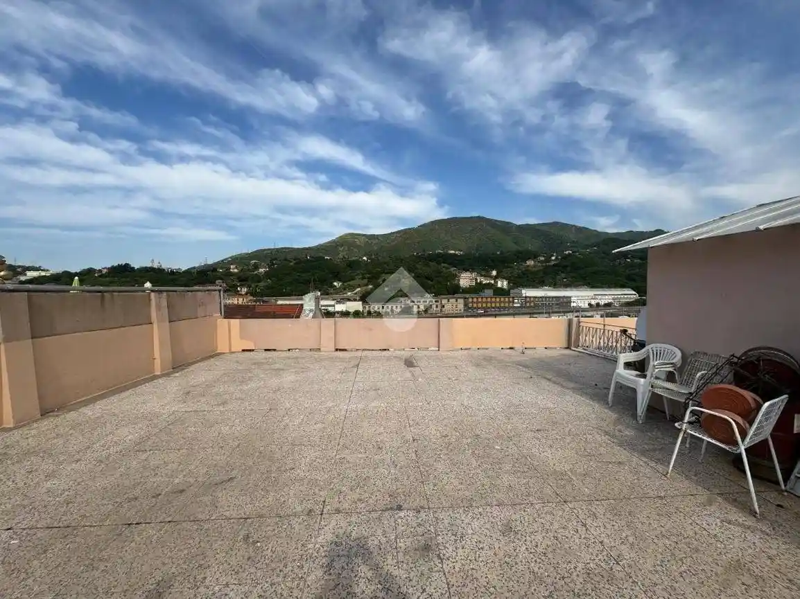 Appartamento in vendita a Genova