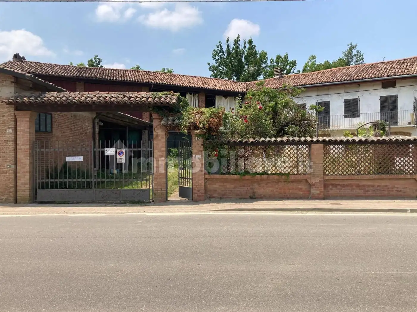 Rustico - Casale in vendita a Montemagno