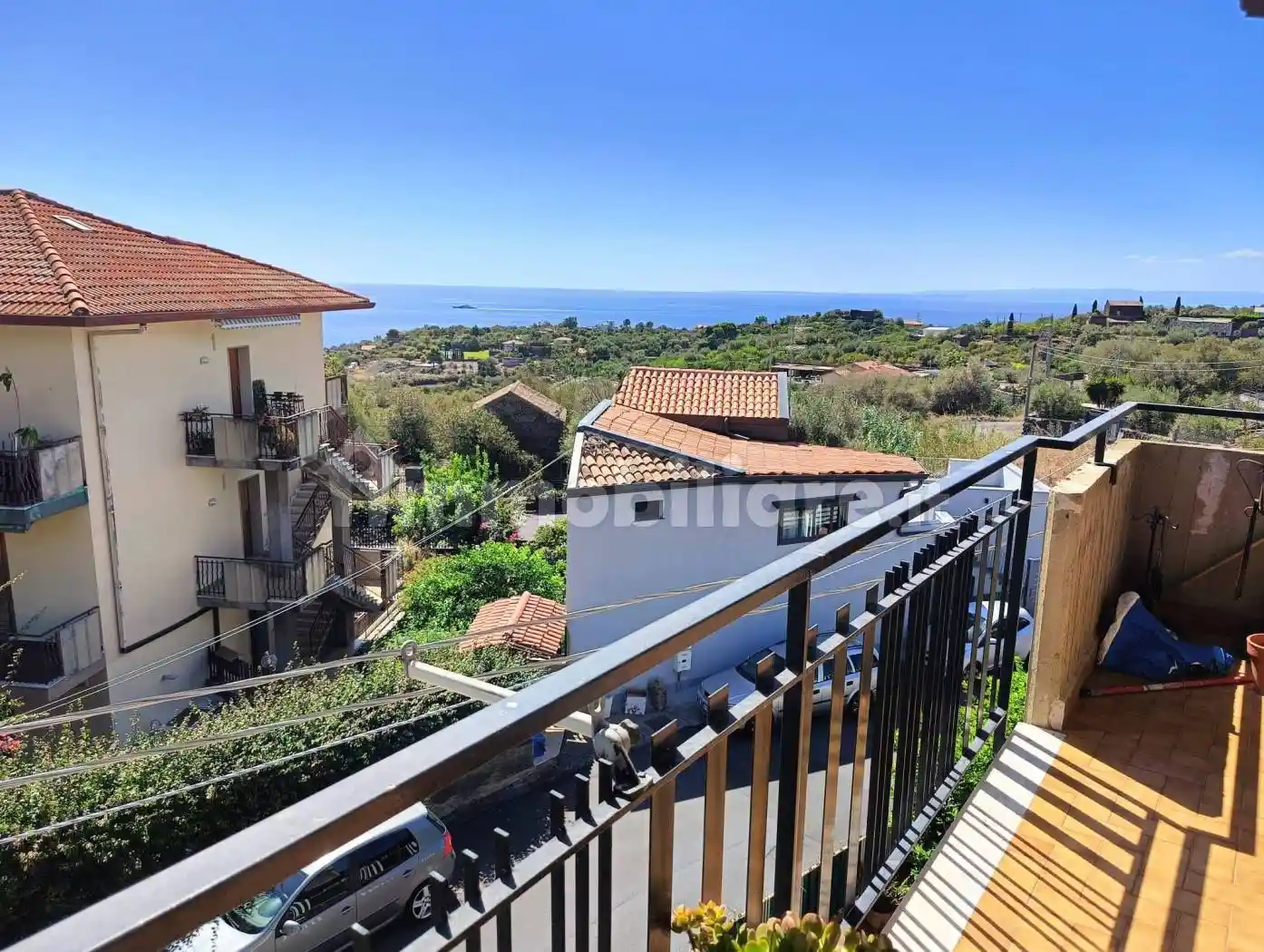 Appartamento in vendita a Aci Castello