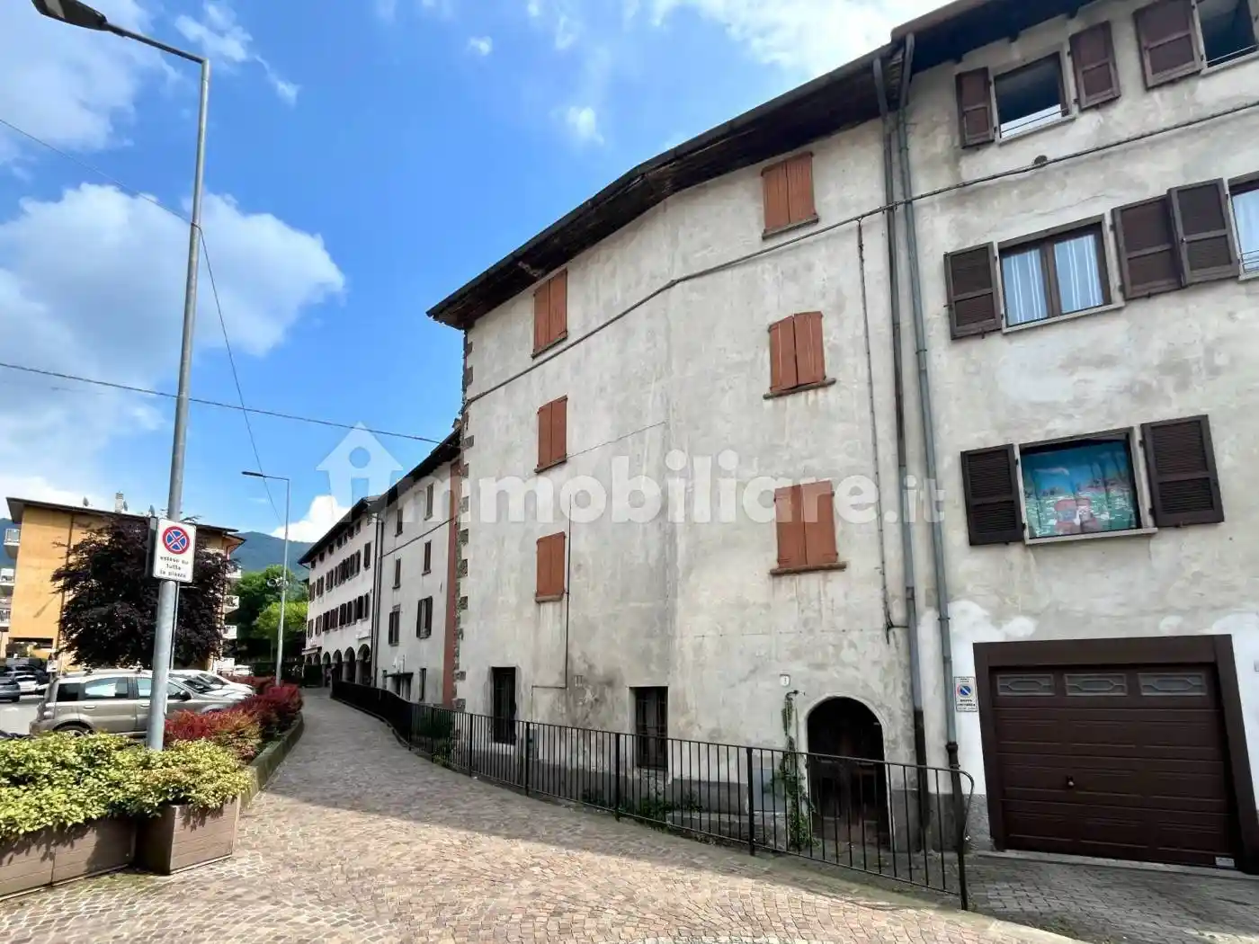 Casa indipendente in vendita a Leffe