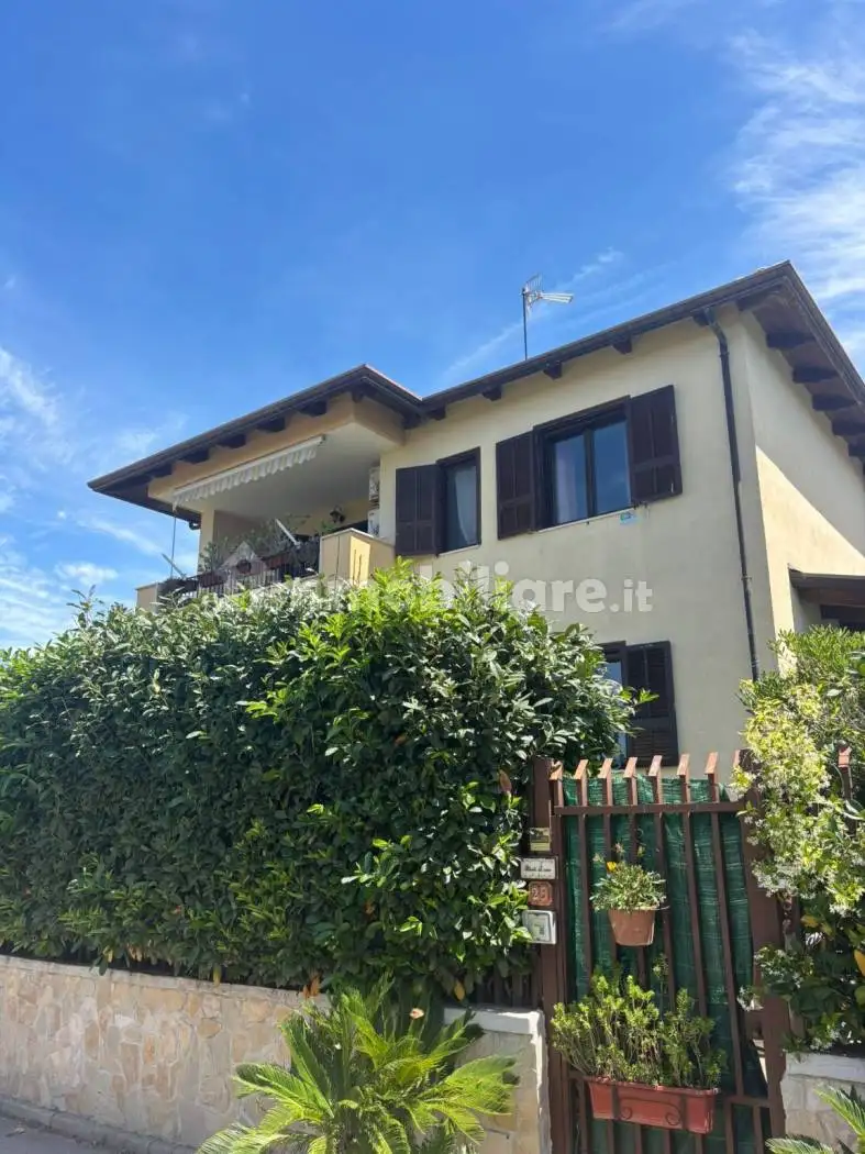 Villa in vendita a Giugliano in Campania