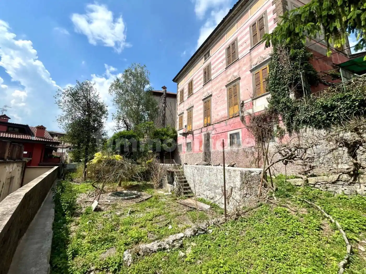 Casa indipendente in vendita a Leffe