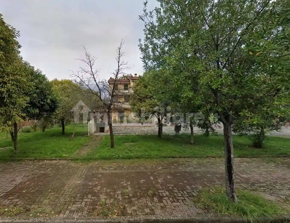 Appartamento in vendita a Sarzana