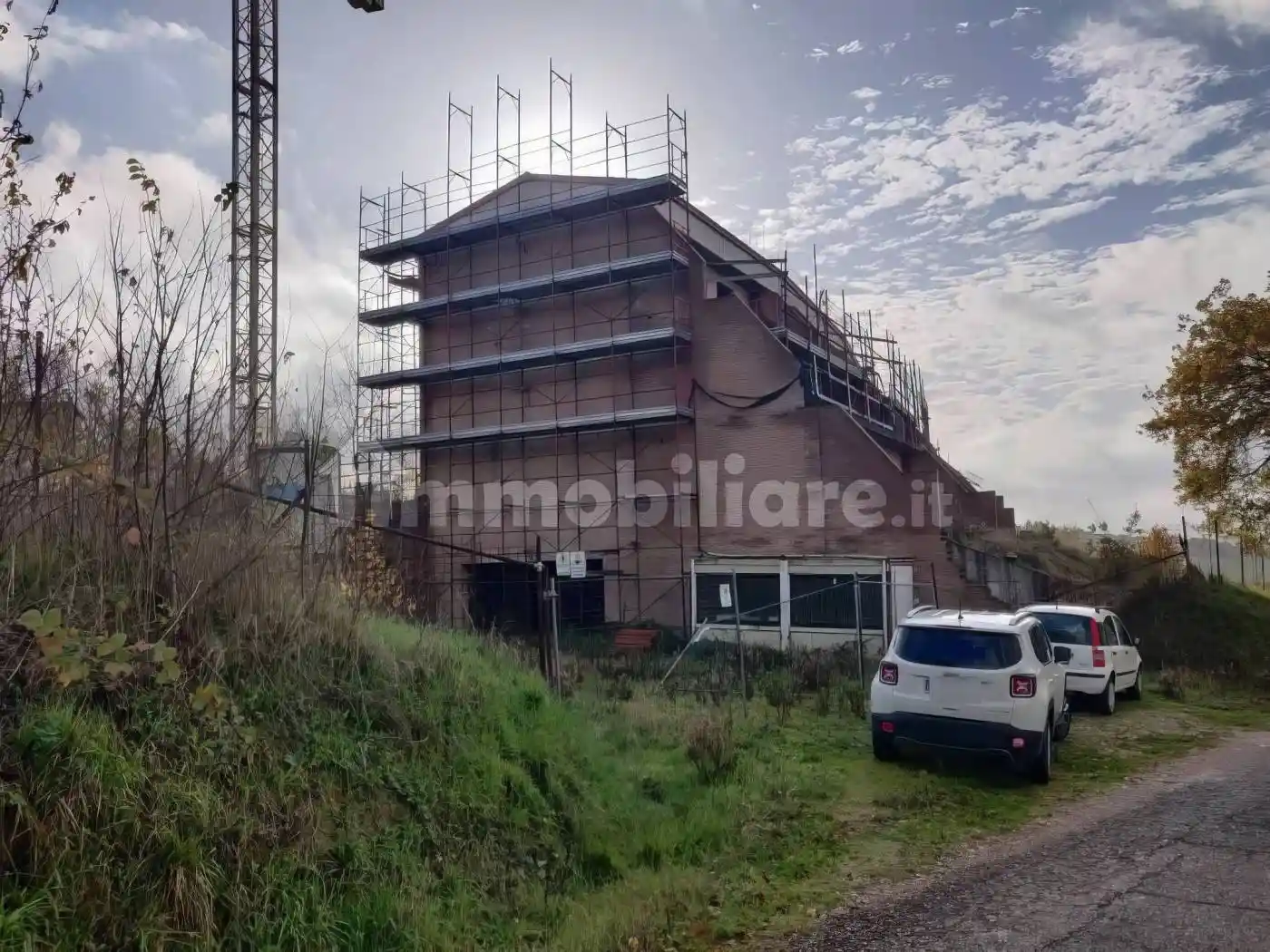 Palazzo - Stabile in vendita a Collazzone