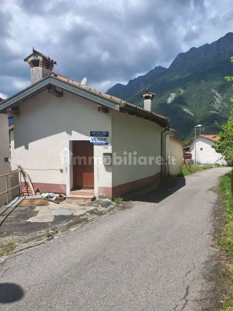 Casa indipendente in vendita a Lusevera