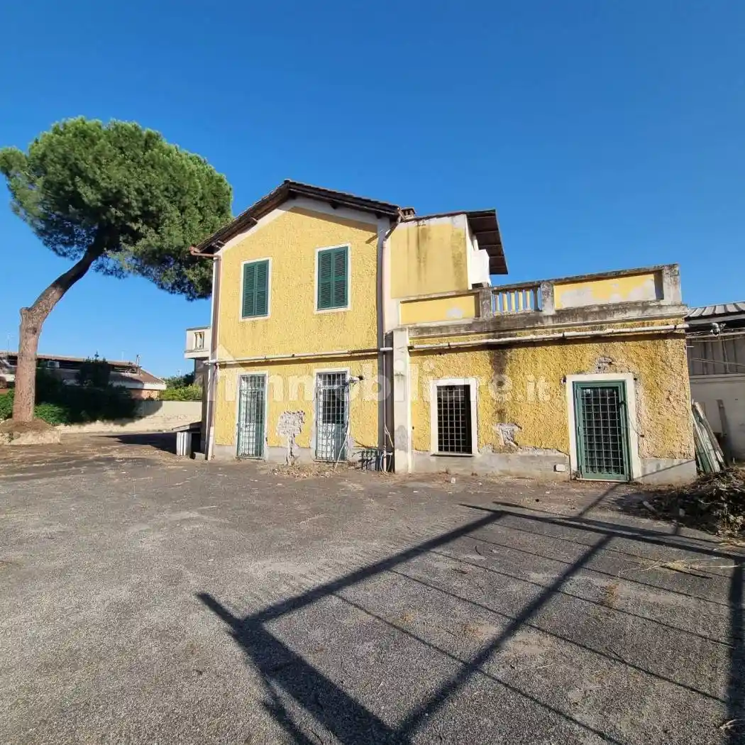 Terratetto unifamiliare via del Fosso di Santa Maura 191, Giardinetti, Roma - foto 2