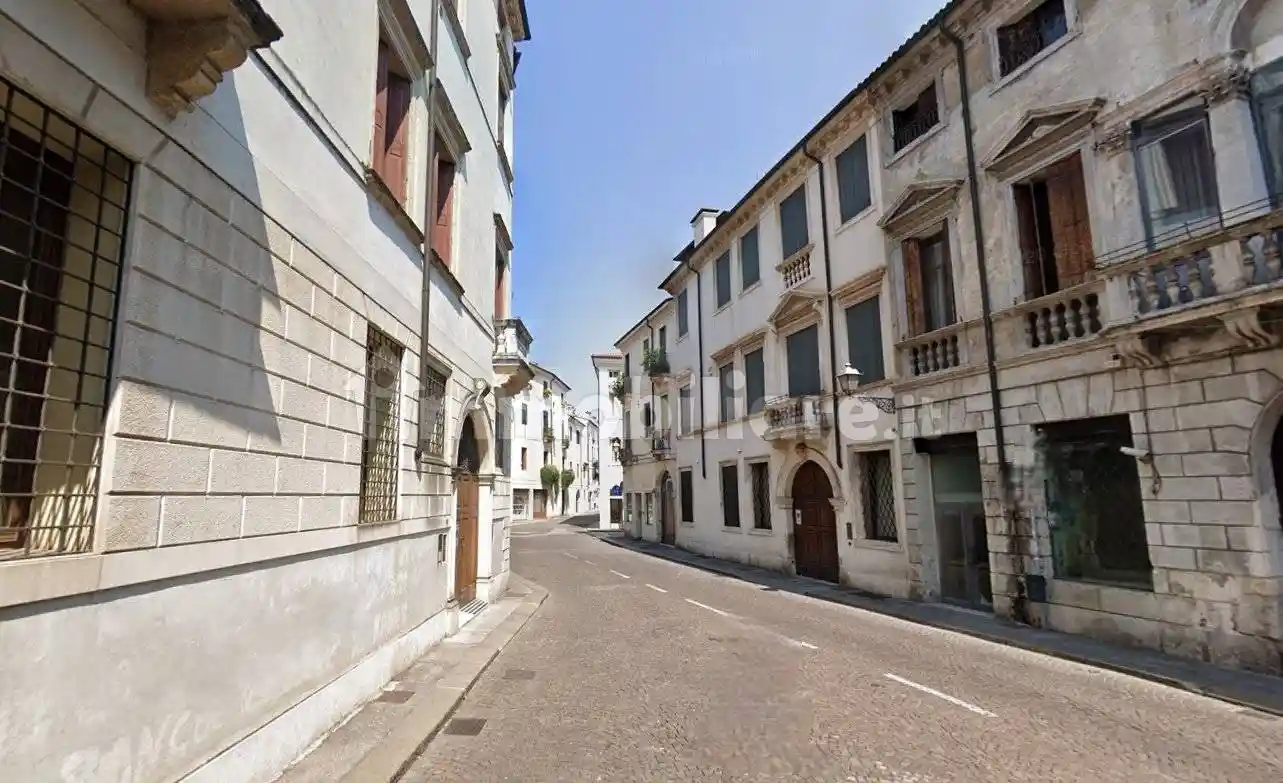 Palazzo - Edificio in vendita a Vicenza