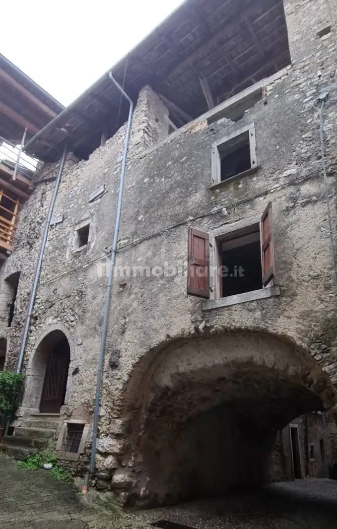 Casa indipendente in vendita a Tenno