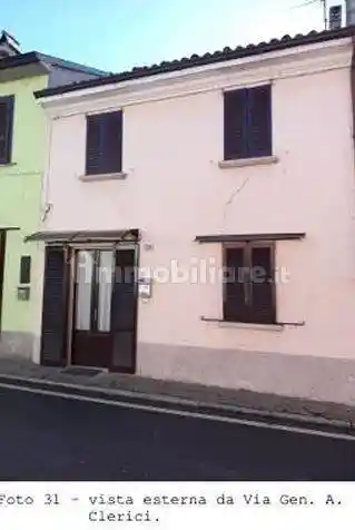 Casa indipendente in vendita a Costa de' Nobili