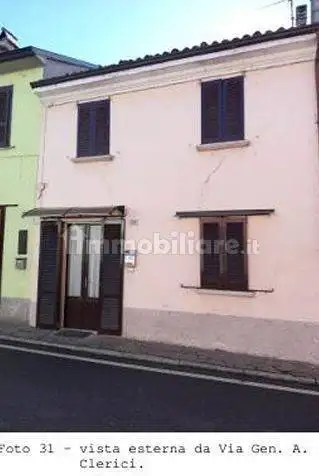 Terratetto unifamiliare via Generale A. Clerici 35, Centro, Costa de' Nobili