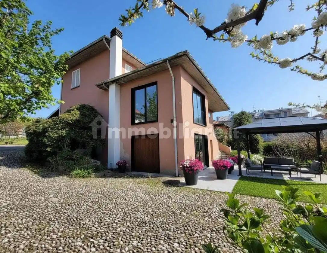 Villa in vendita a Villa Guardia