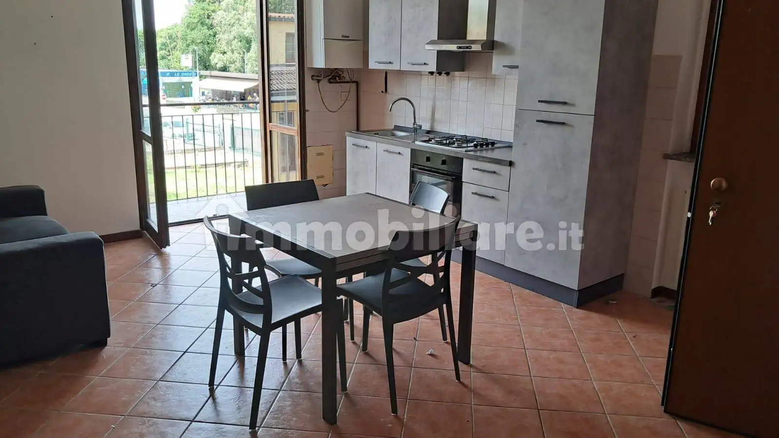 Appartamento in affitto a Lardirago