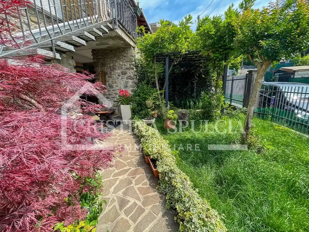 Villa in vendita a Robbiate