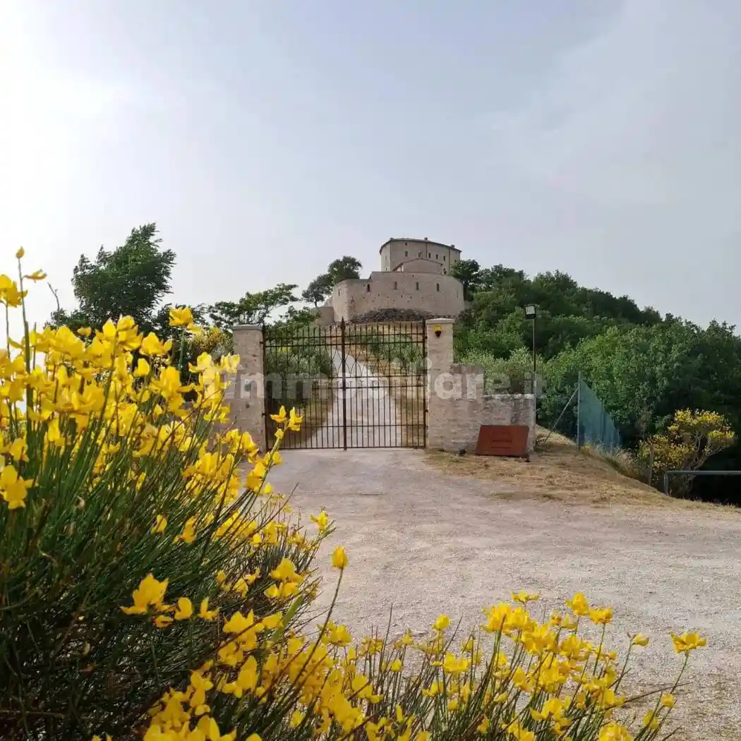 Rustico - Casale in vendita a Cagli