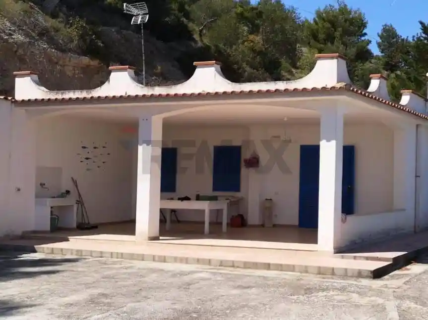 Casa indipendente in vendita a Mattinata