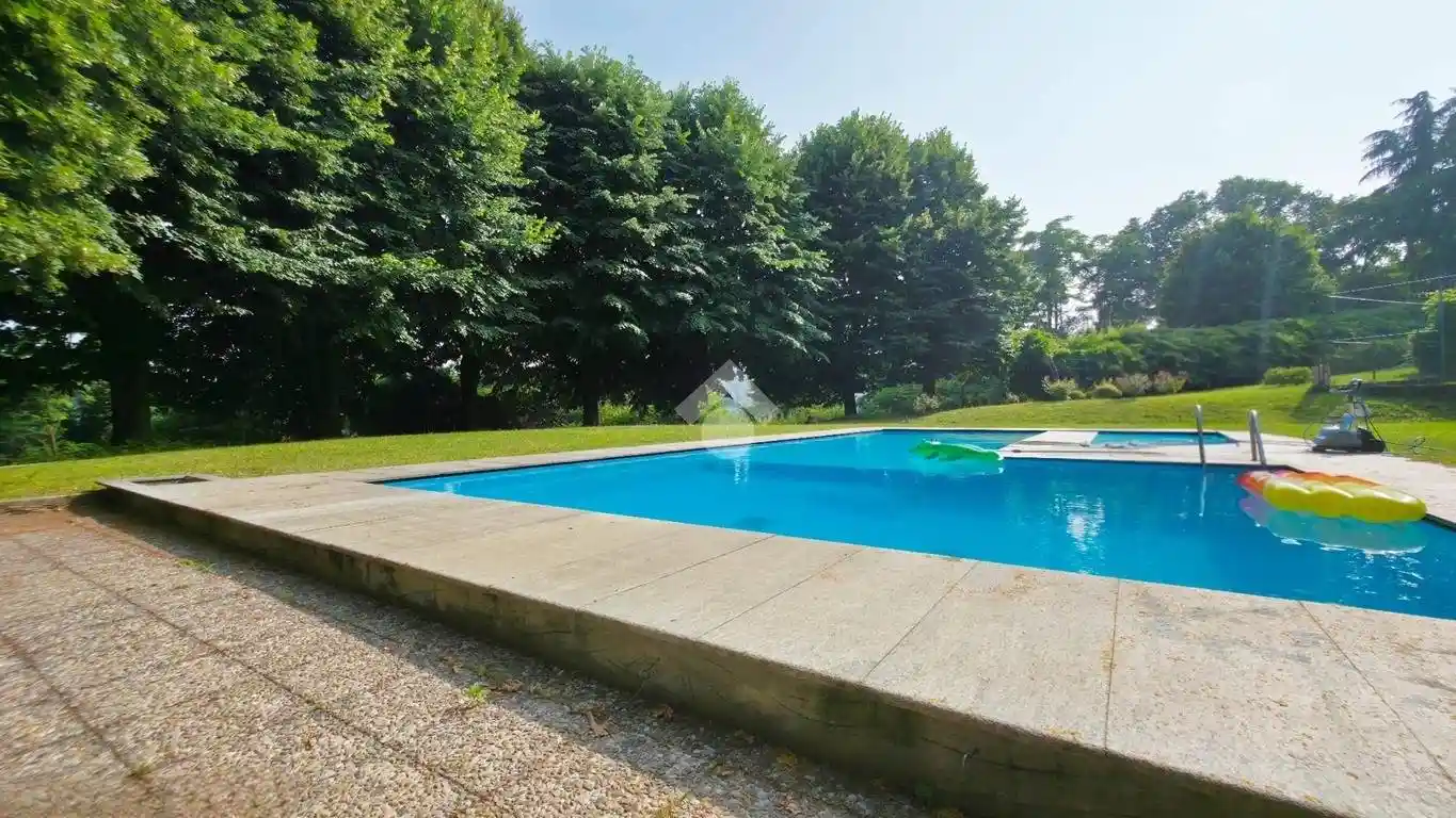 Villa in vendita a Castagneto Po